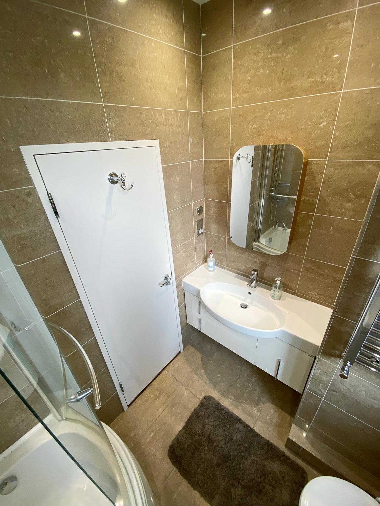 3-Bedroom Flat Central London, 6 Min Walk from King's Cross Station