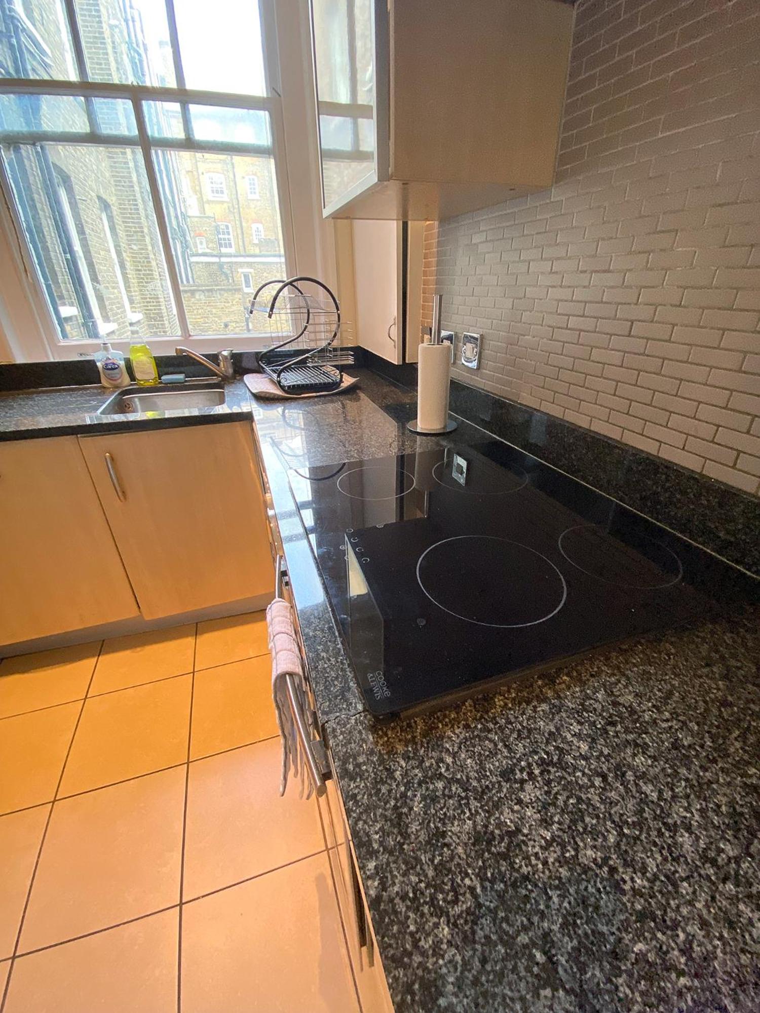 3-Bedroom Flat Central London, 6 Min Walk from King's Cross Station