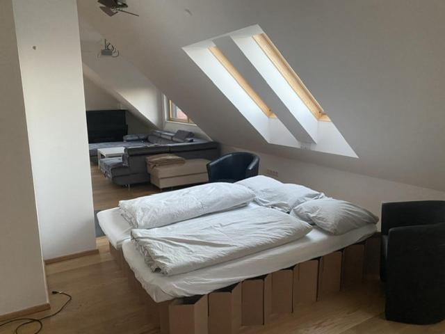 NICHT MEHR VERFÜGBAR Salzburg-Loft im Stadtteil Leopoldskron-Moos 120qm mit Balkon & Untersbergblick