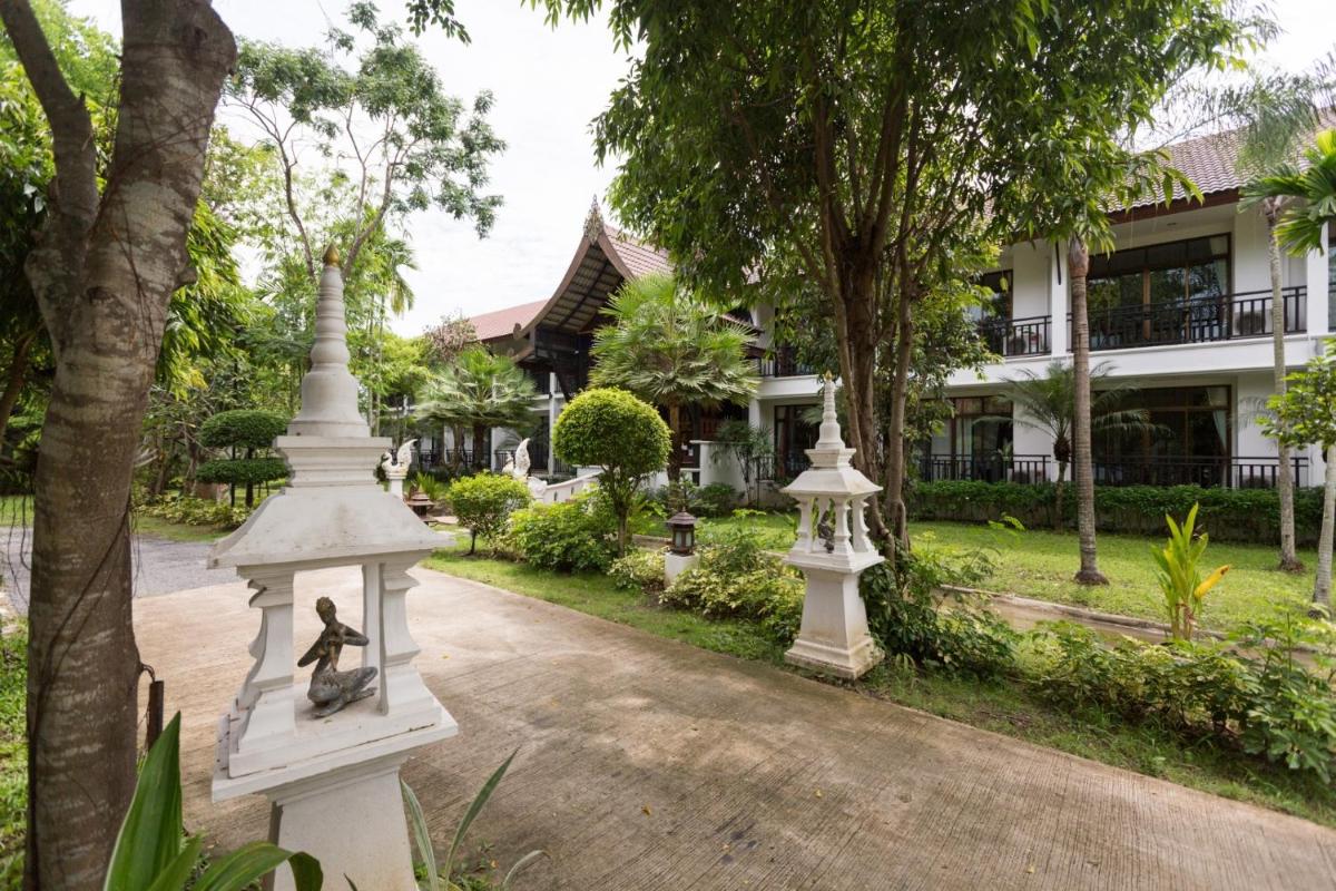 hotel building
