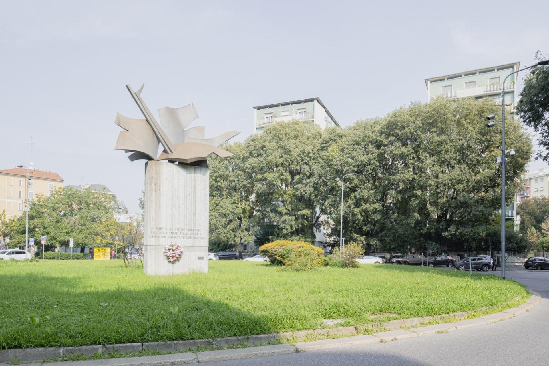 Easylife - Milano - Piazzale Segrino - Isola