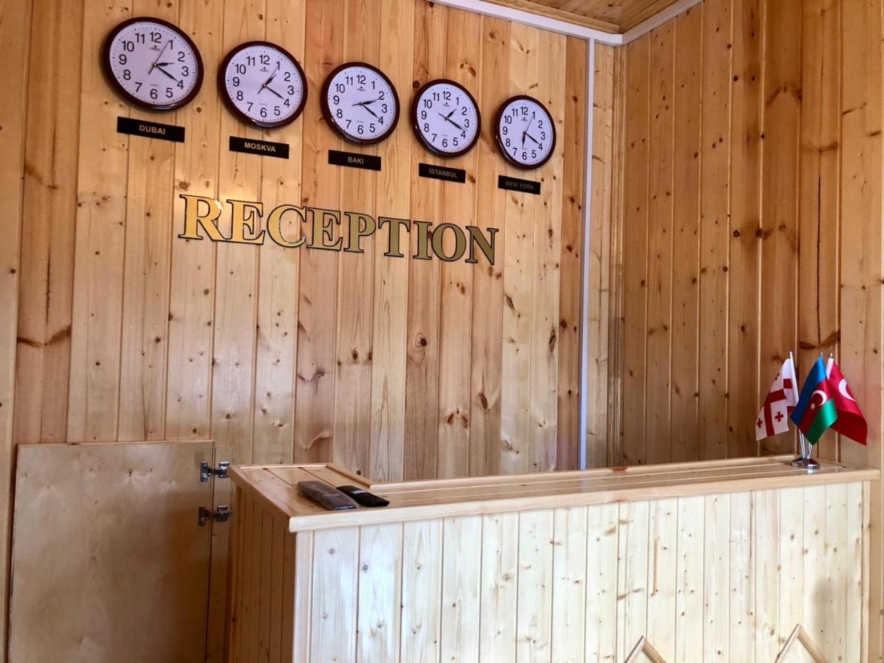 WOOD MOTEL