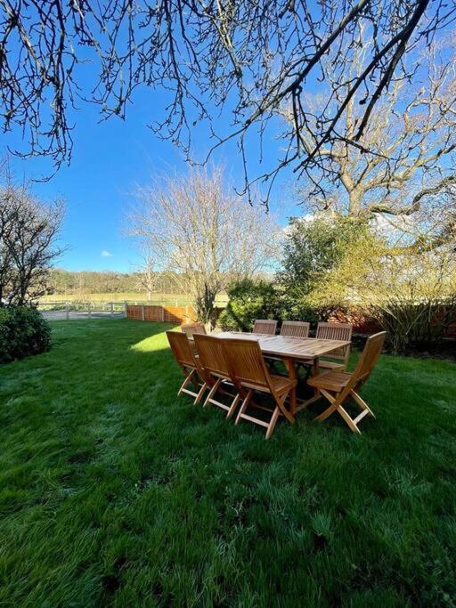 Northbrook Cottage, Farnham, up to 8 adults view 2