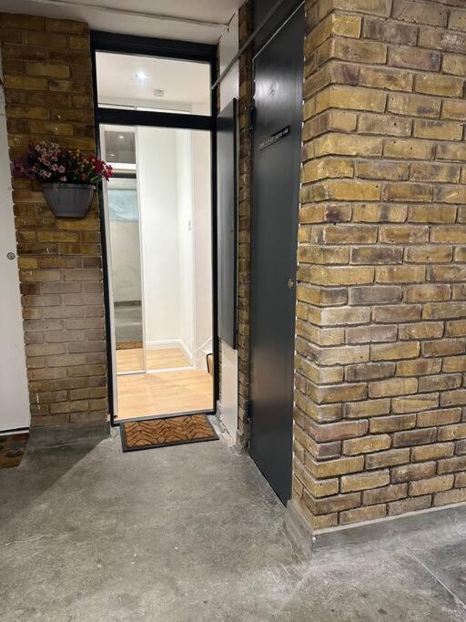 Stylish, Smart & Fun 4 Bed Home