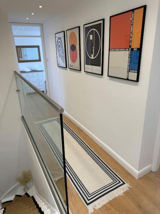 Stylish, Smart & Fun 4 Bed Home