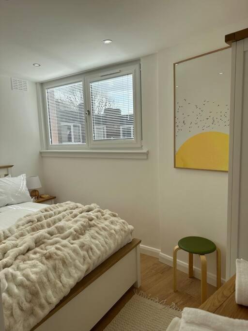 Stylish, Smart & Fun 4 Bed Home