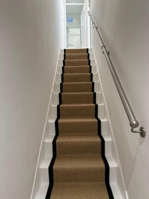 Stylish, Smart & Fun 4 Bed Home