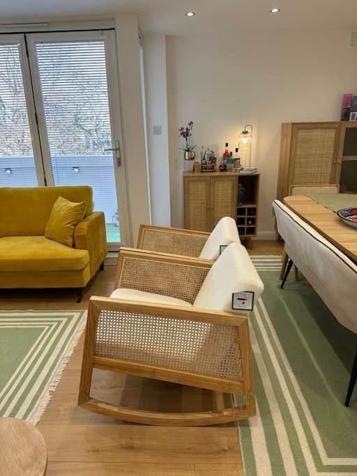 Stylish, Smart & Fun 4 Bed Home