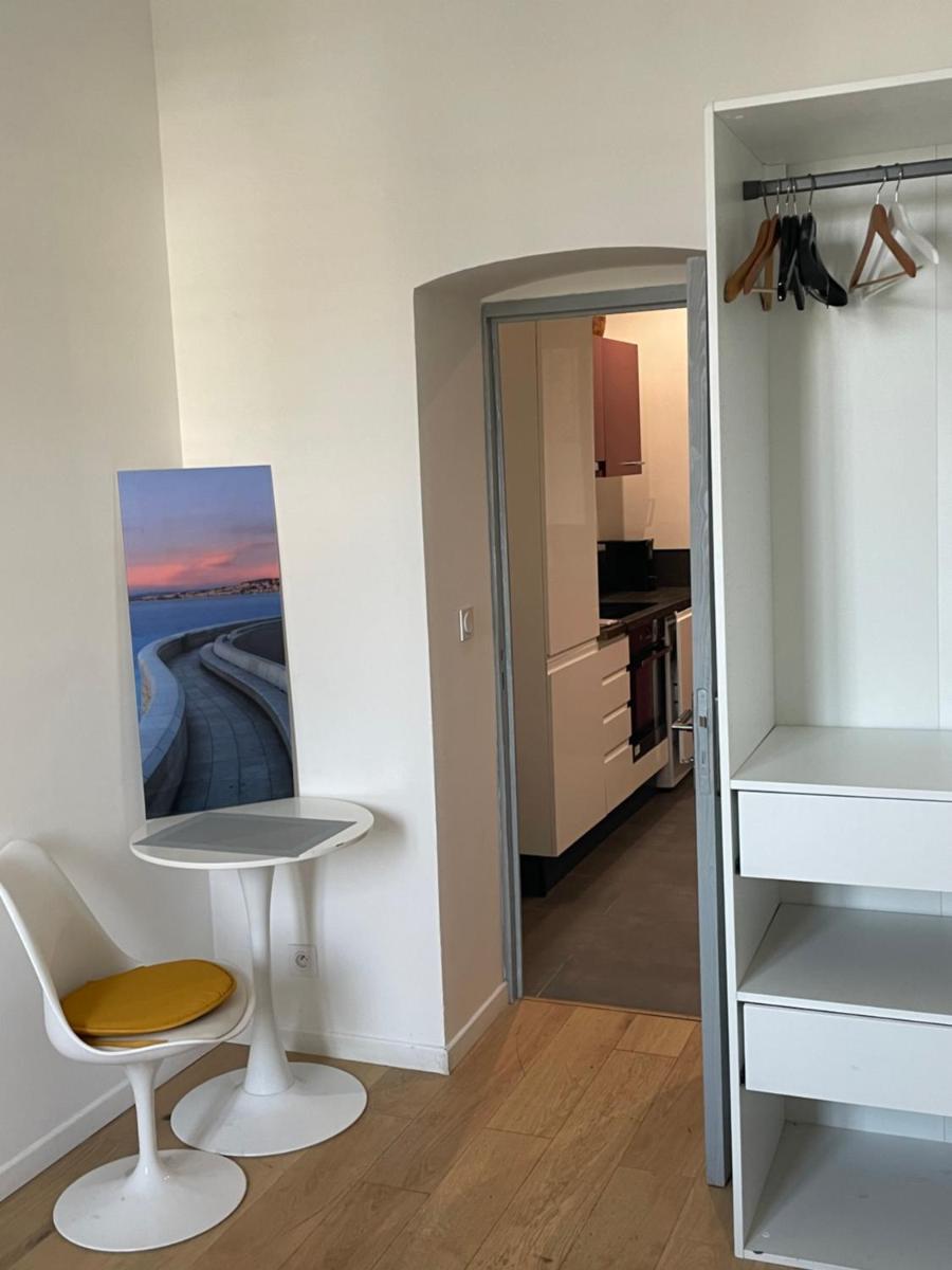 Luxury Sea View Suite Nice Port view 4