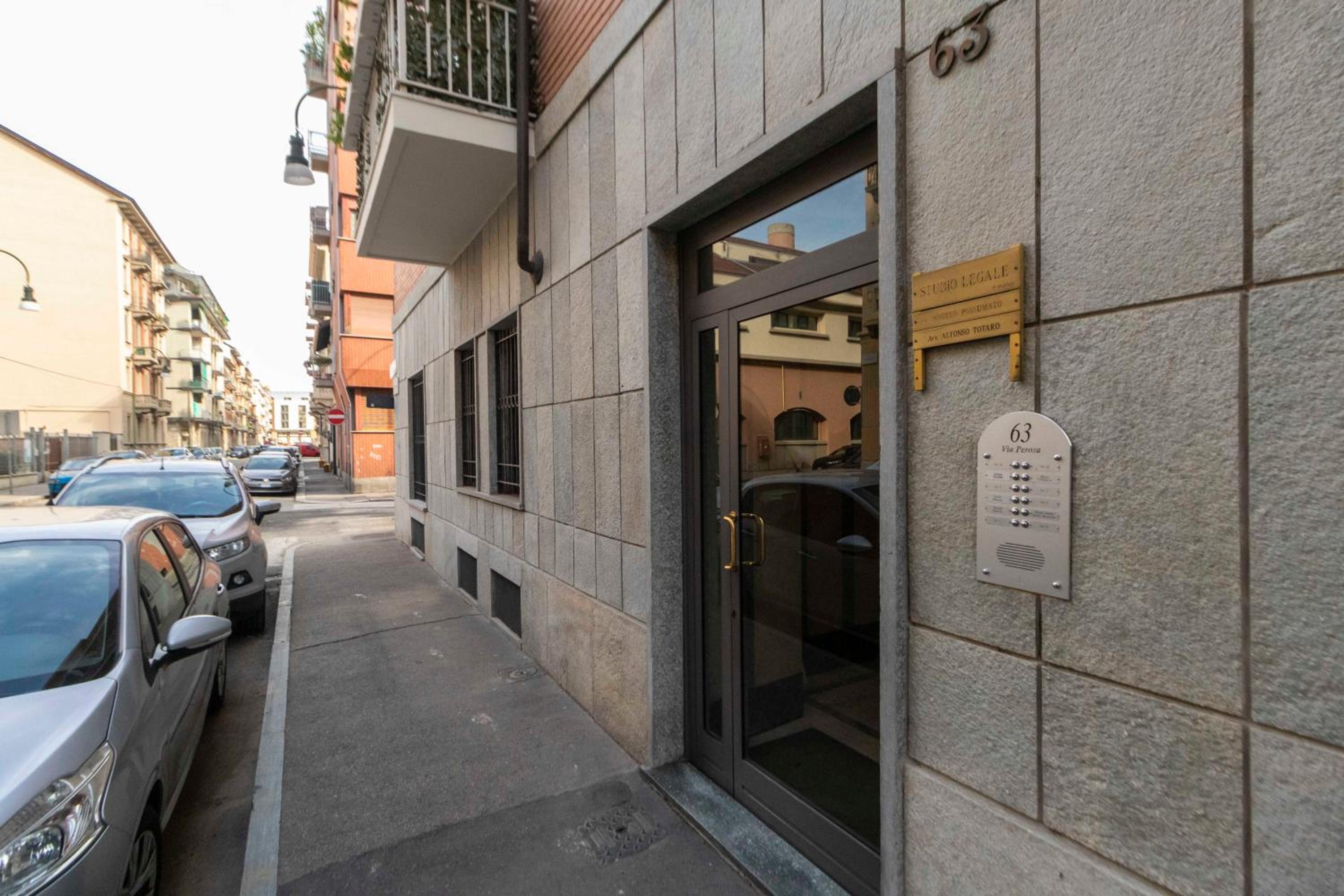 GuestHost - Cenisia District Perosa Roomy Flat photo 1
