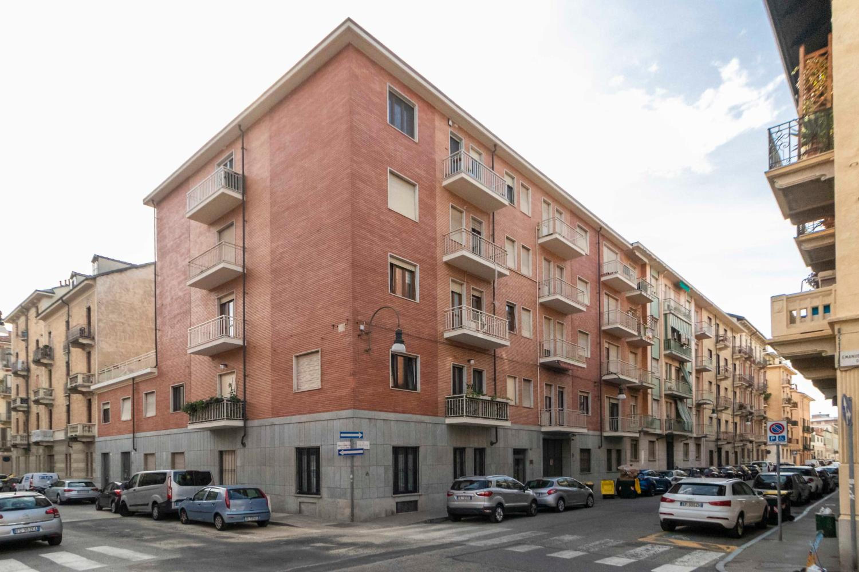 GuestHost - Cenisia District Perosa Roomy Flat photo 4