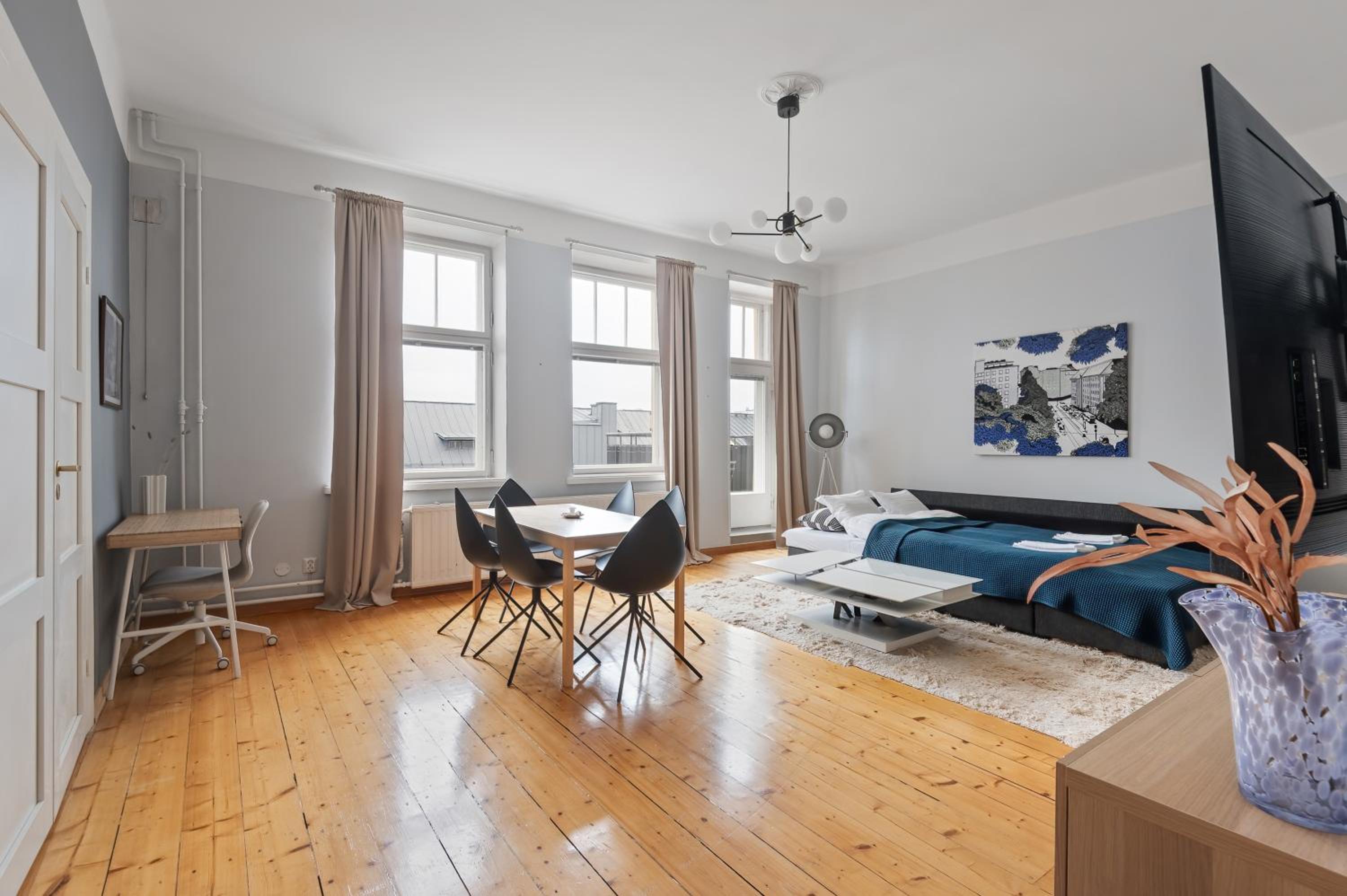 WeHost Luxurious 2BR in the Sea-Side Neighbourhood view 3