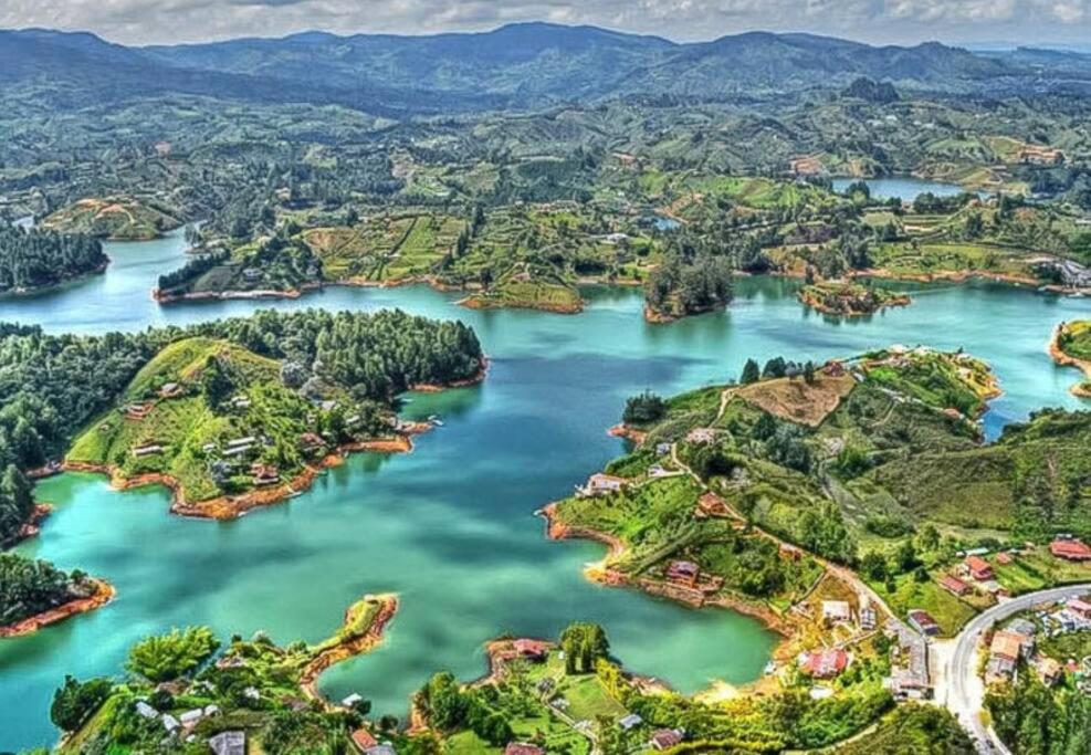 Apto nuevo, Guatape (2 pisos)
