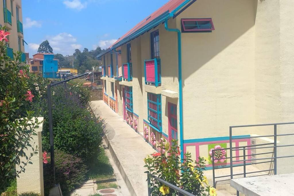 Apto nuevo, Guatape (2 pisos)