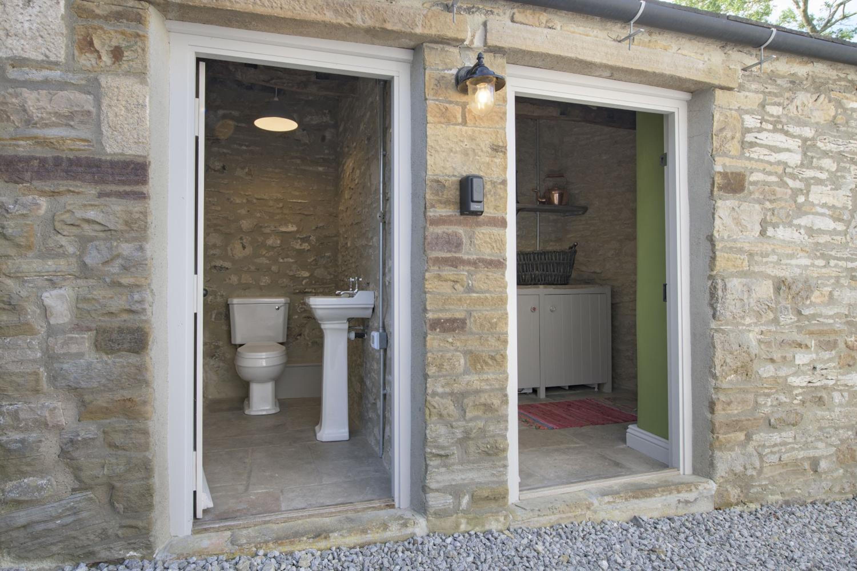 Pond Cottage
