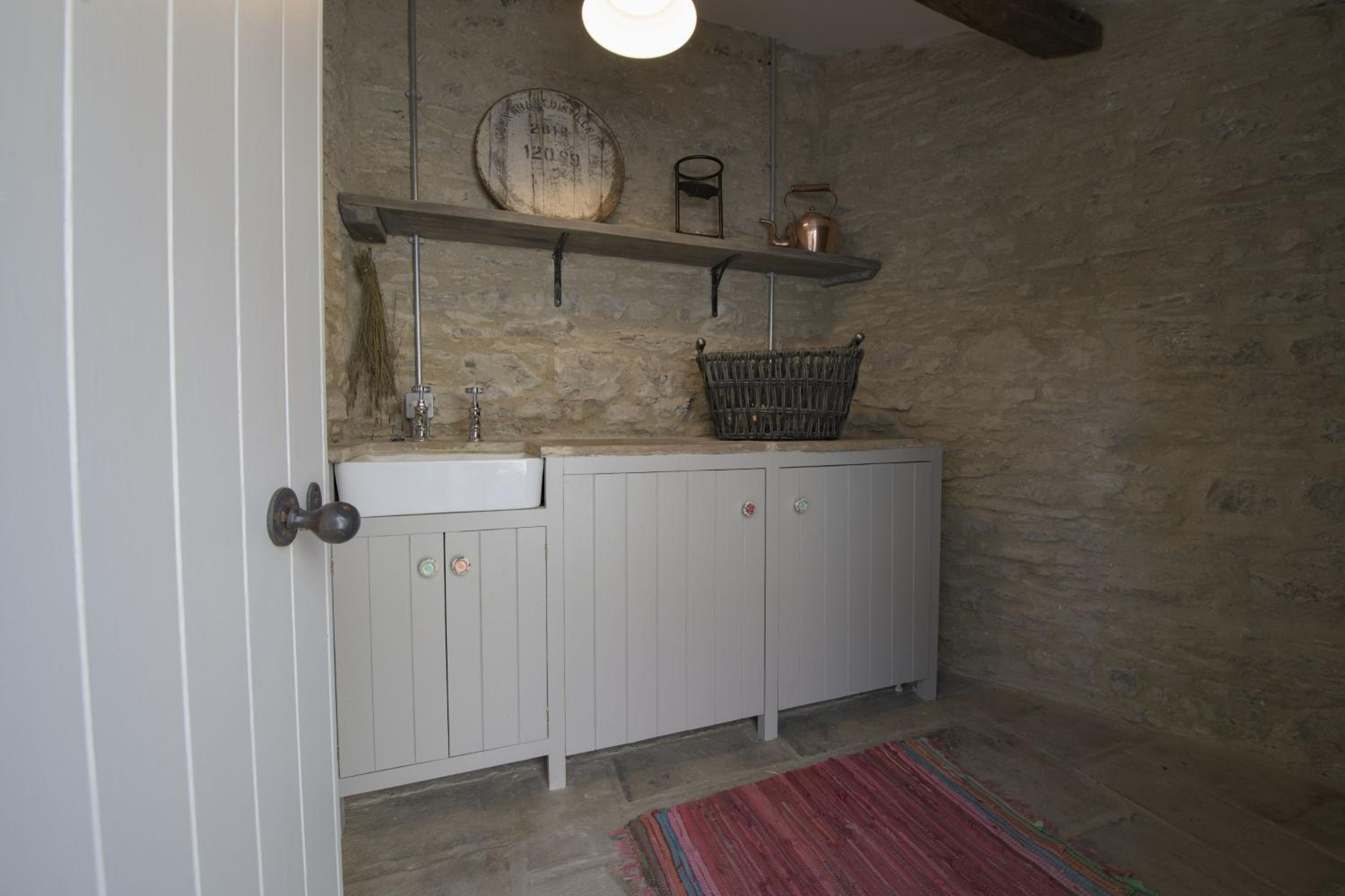 Pond Cottage