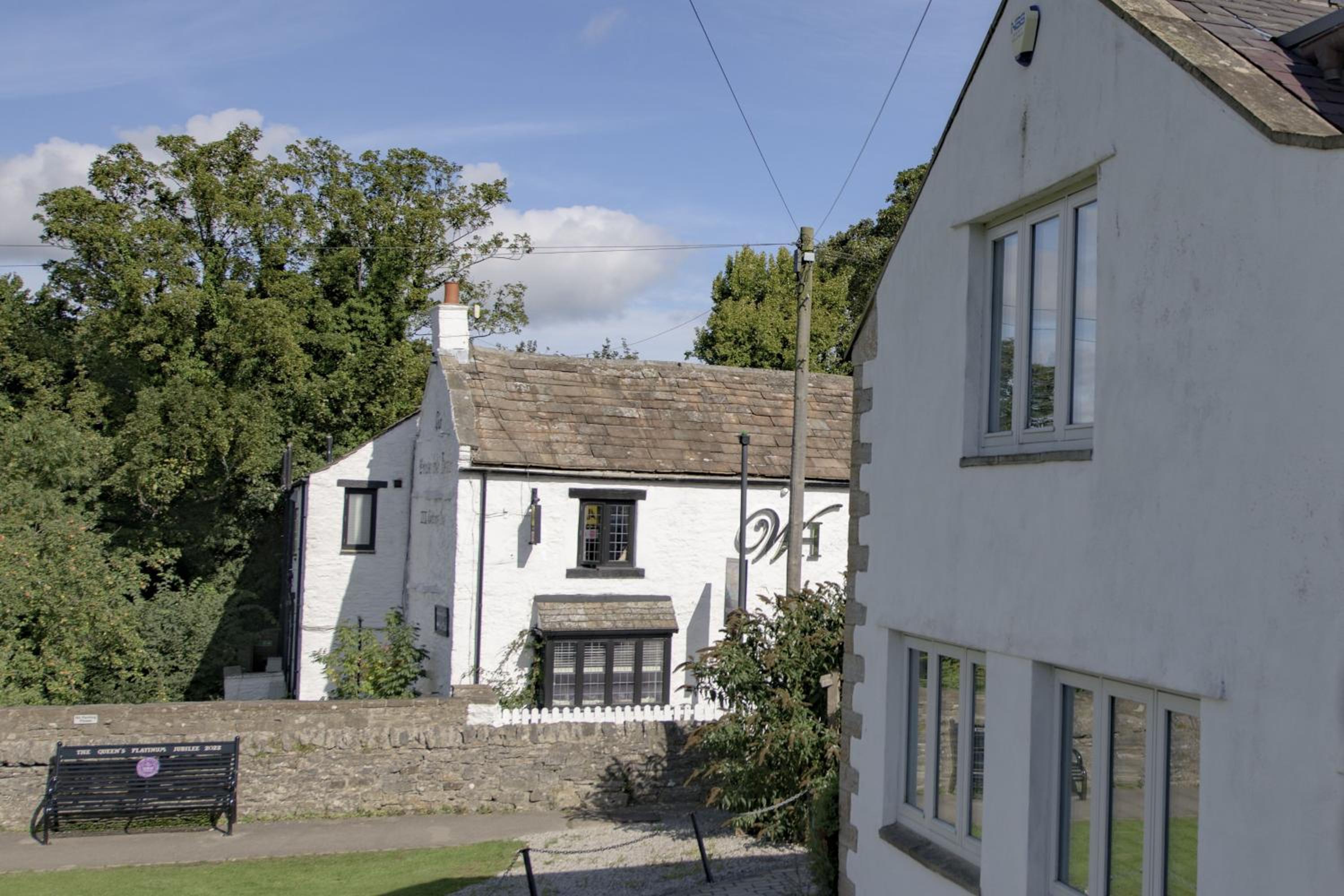 Pond Cottage