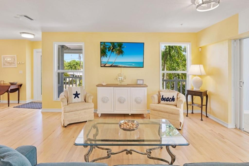 Murmond- Captiva Home