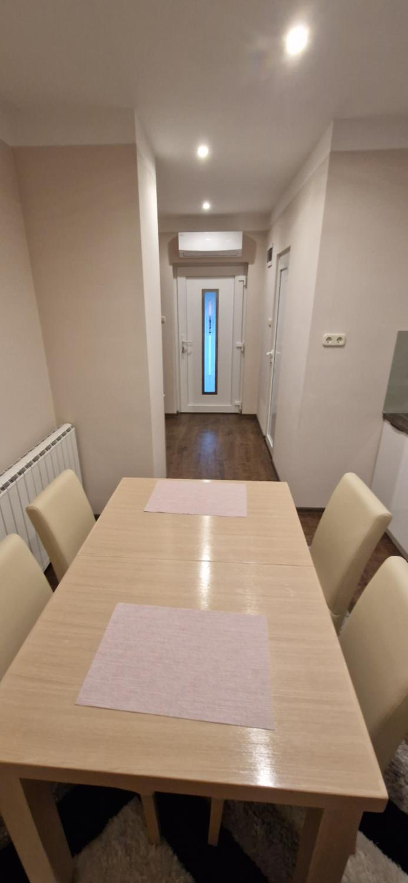 Azra Apartman