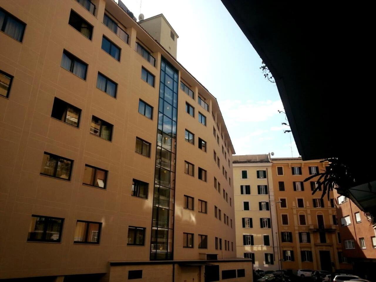 PRISCILLA SUITE & PARKING AT ST PETER BASILICA +FREE CALLS TO USA, CANADA, CHINA