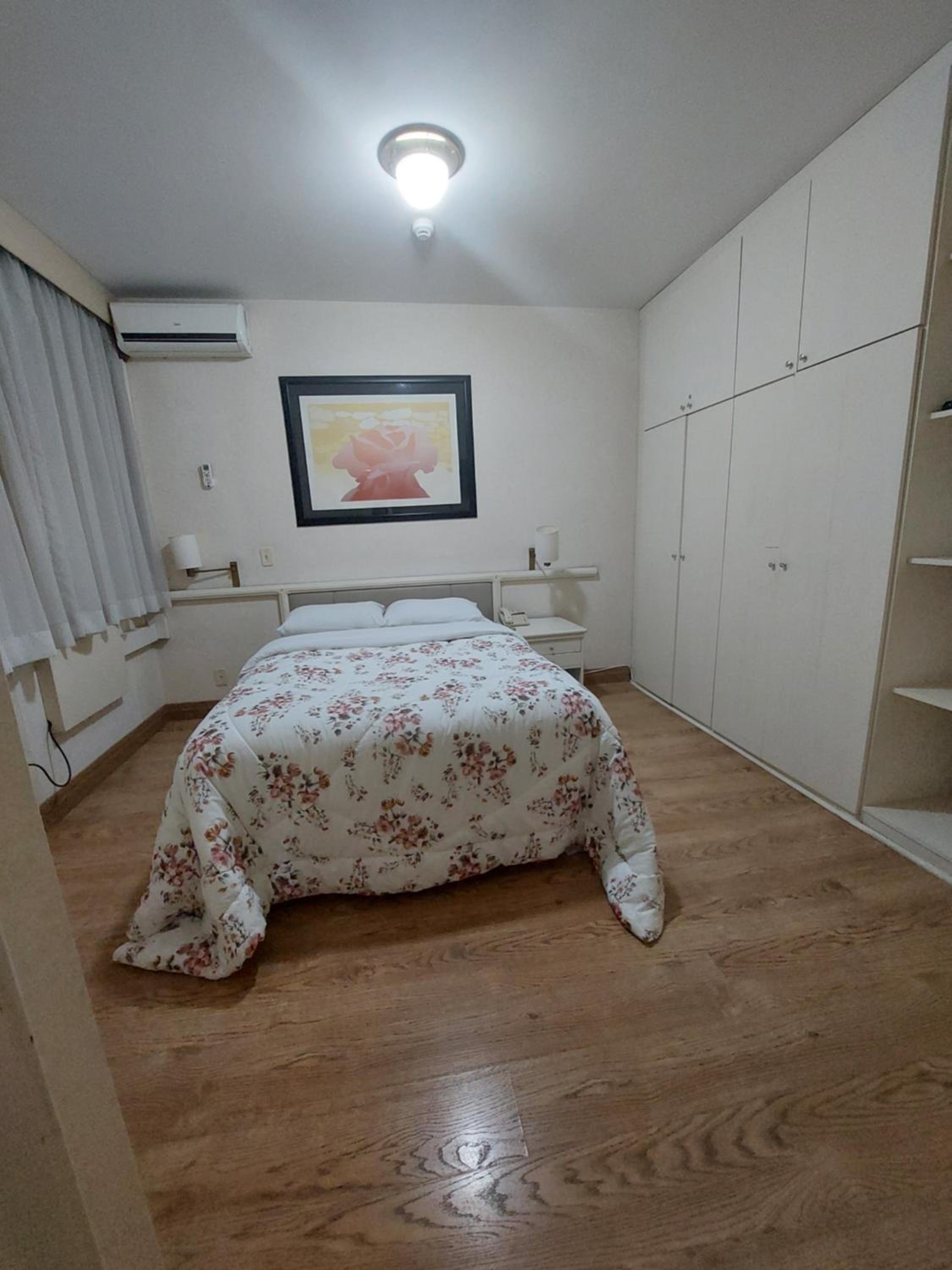 Paulista Wall Street Flat 03