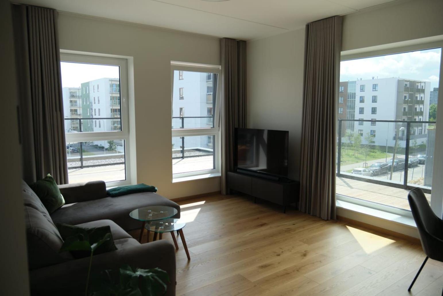 Bright & Cozy Apartment, Terrace, Free Parking