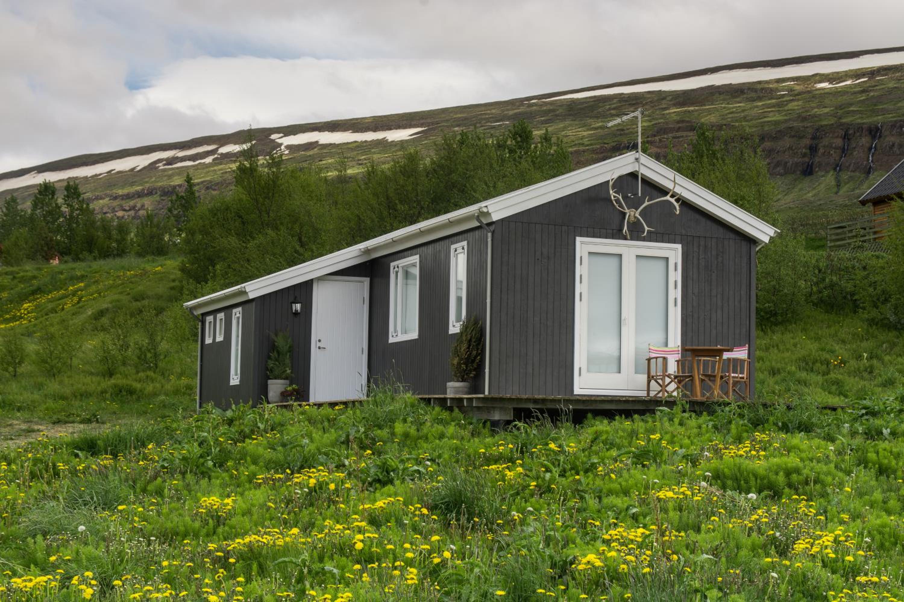 Viking Cottages & Apartments