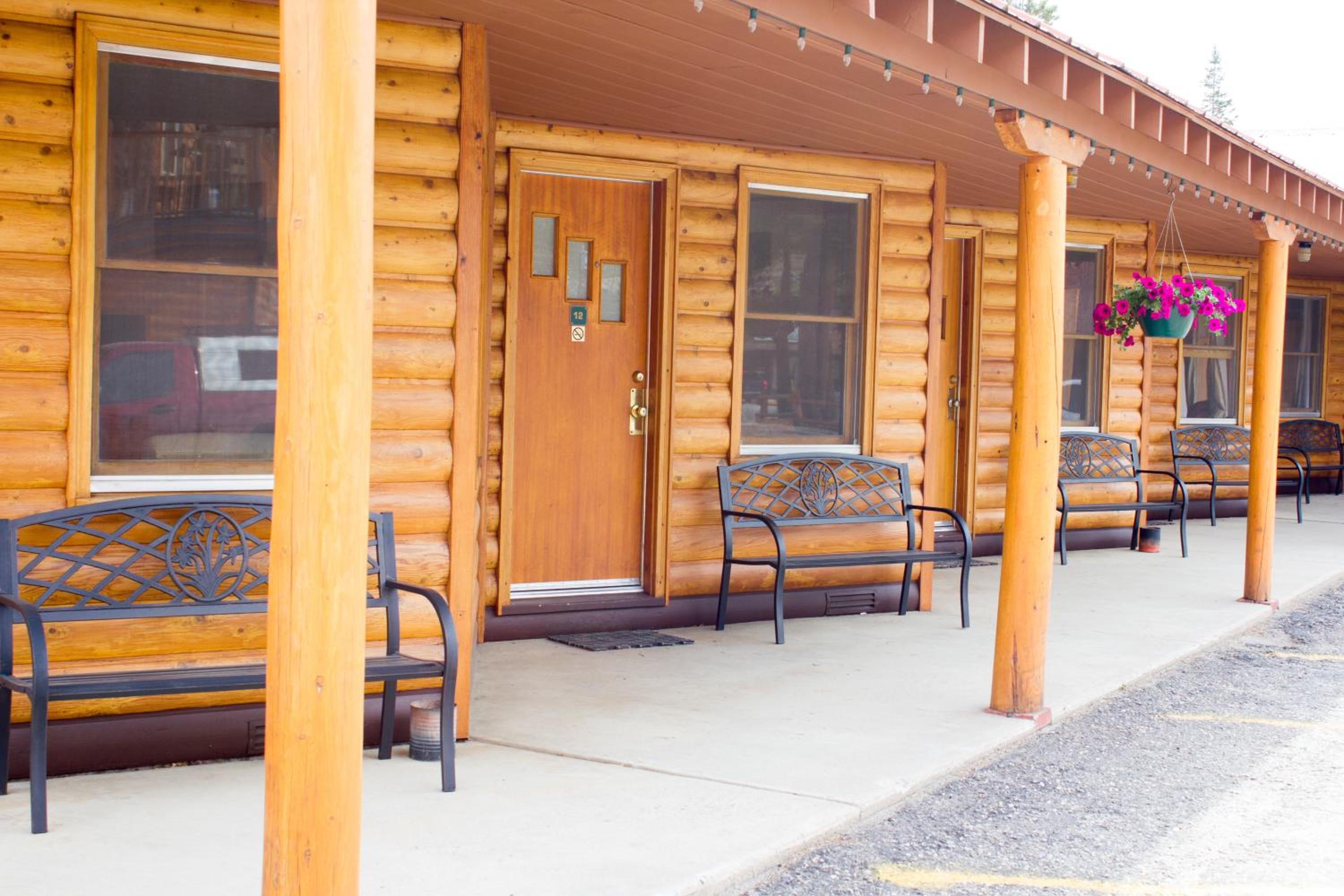 Lone Eagle Lodge view 3