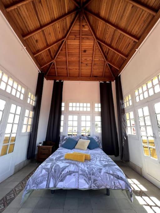 Colonial Villa in Las Palmas