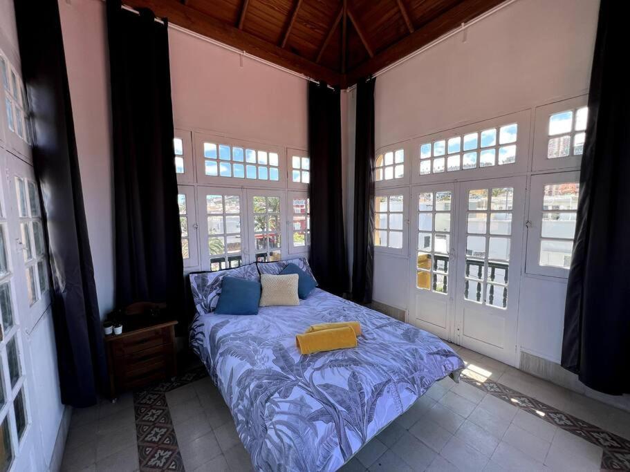 Colonial Villa in Las Palmas