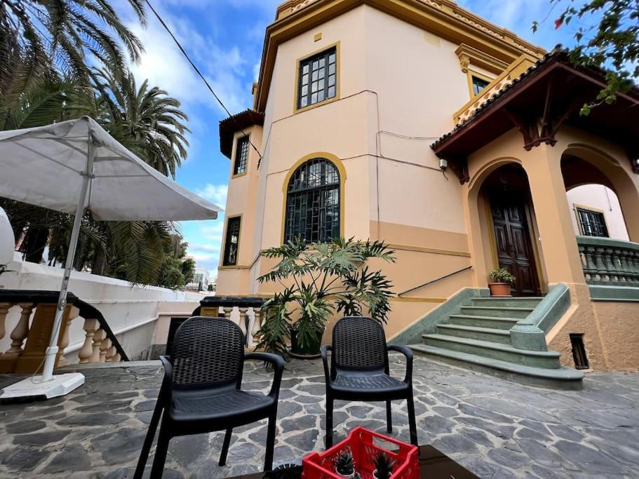 Colonial Villa in Las Palmas