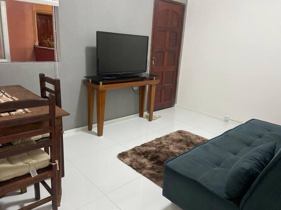 Apartamento mobiliado em Maricá próximo ao centro