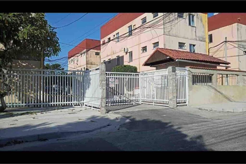 Apartamento mobiliado em Maricá próximo ao centro