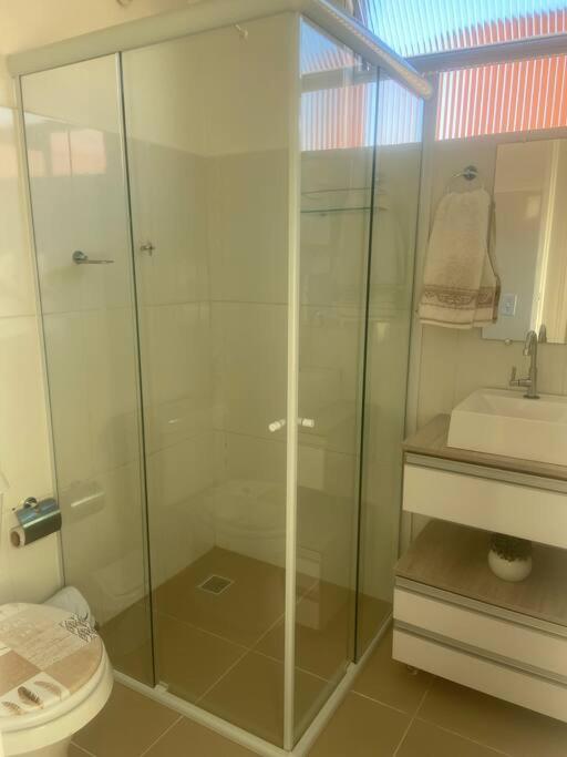 Apartamento mobiliado em Maricá próximo ao centro