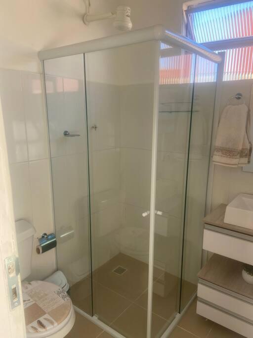Apartamento mobiliado em Maricá próximo ao centro
