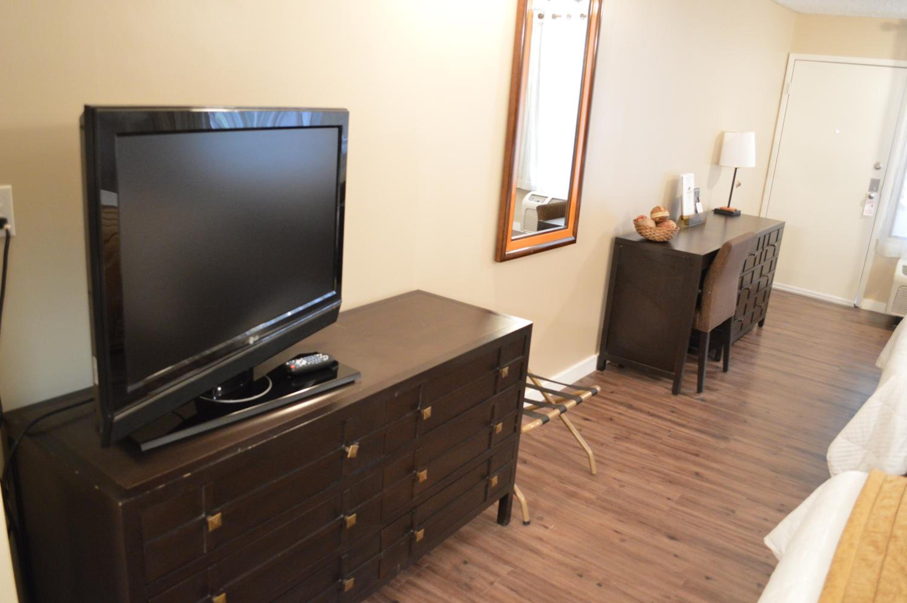 Laramie Vacations - Laramie Valley Inn - Property Image 4