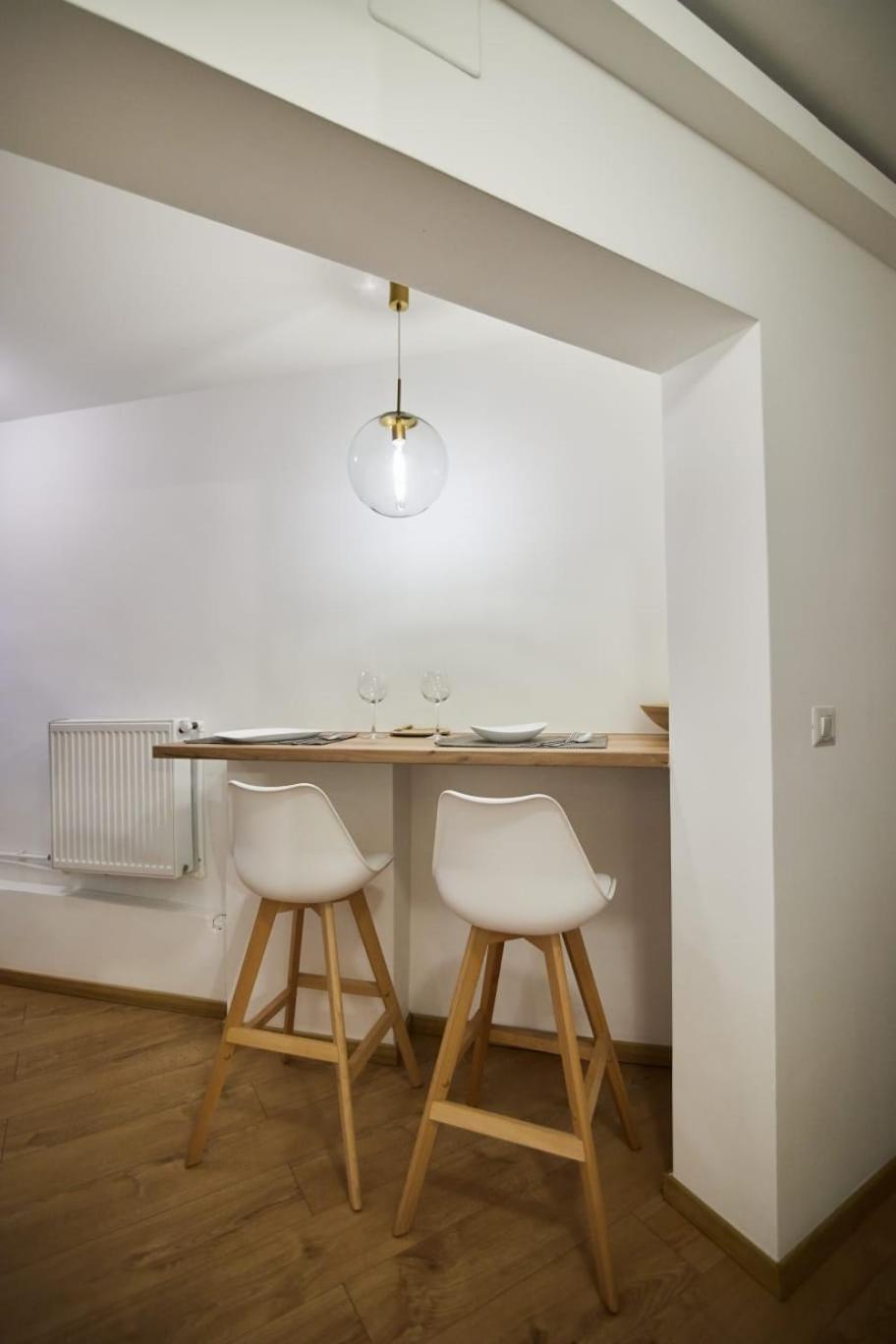 ChECk apartment