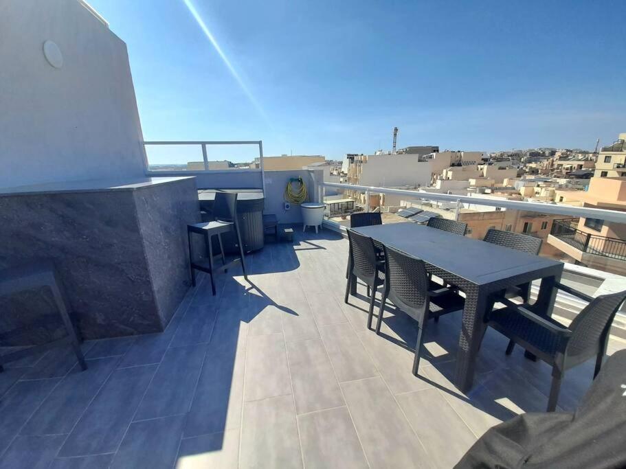 Marsaskala Sea View Duplex Penthouse - Mive Properties view 5