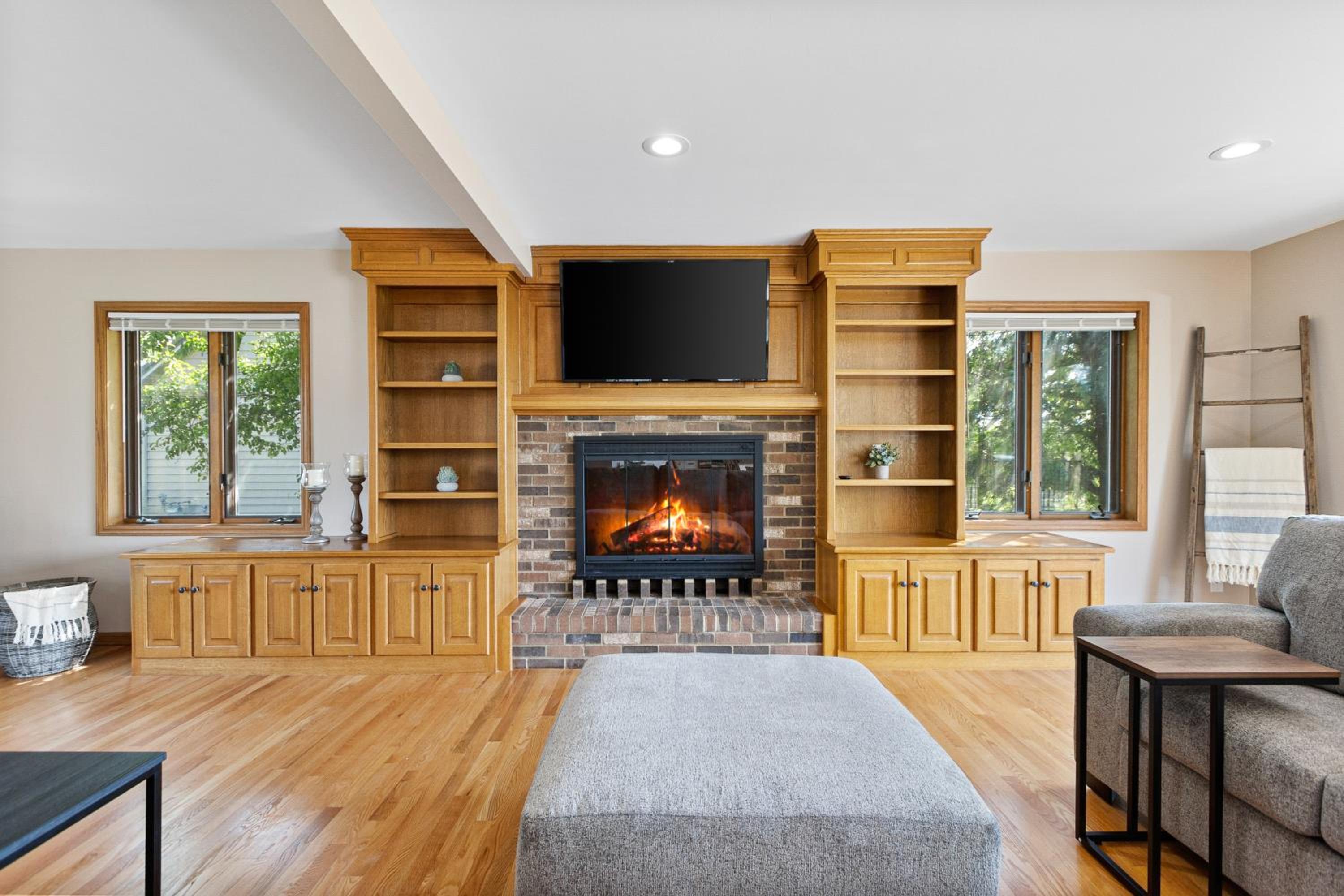 Panoramic Bay Views Spacious with Expansive Deck view 5