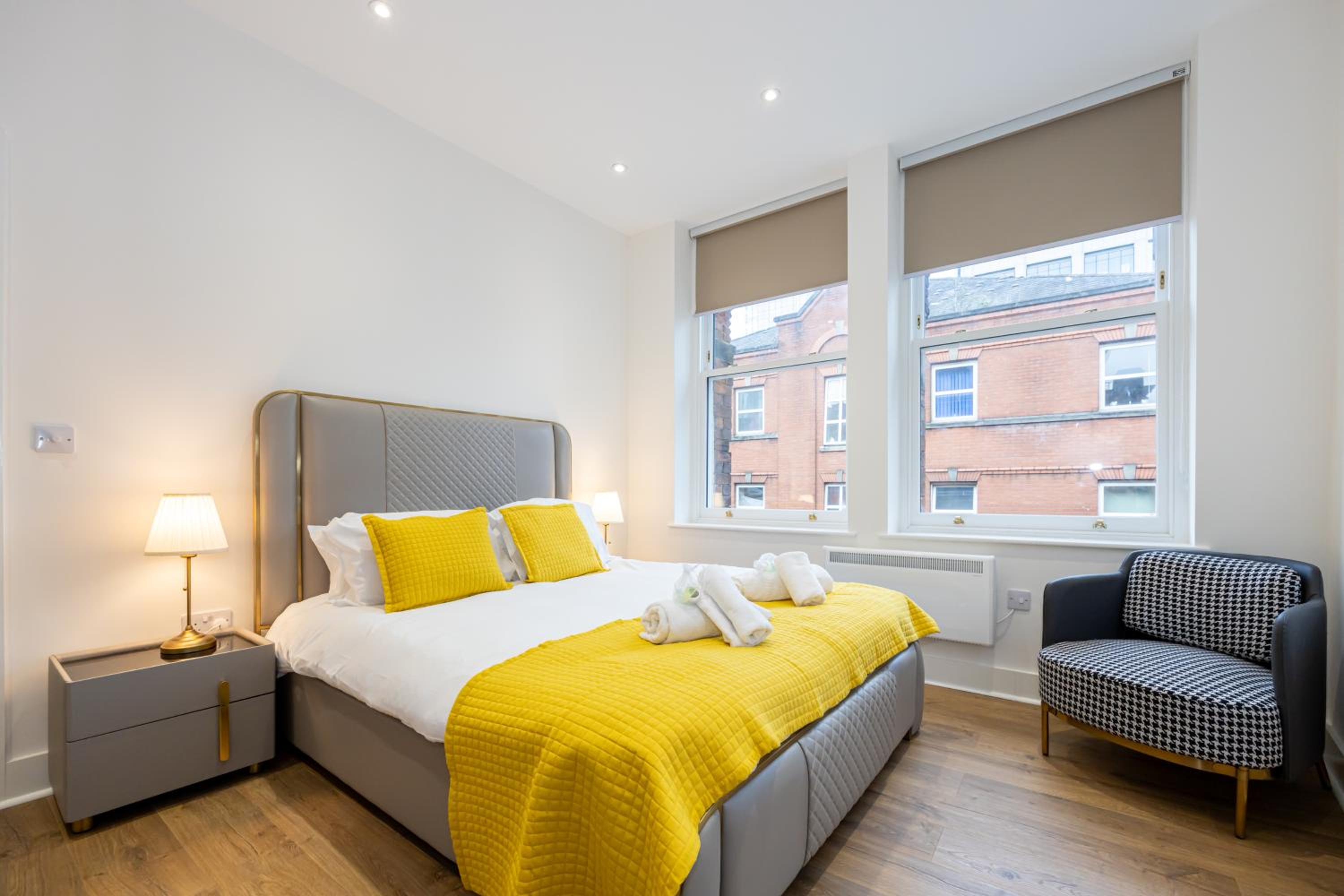 Superb 2BD apartment in China Town view 2