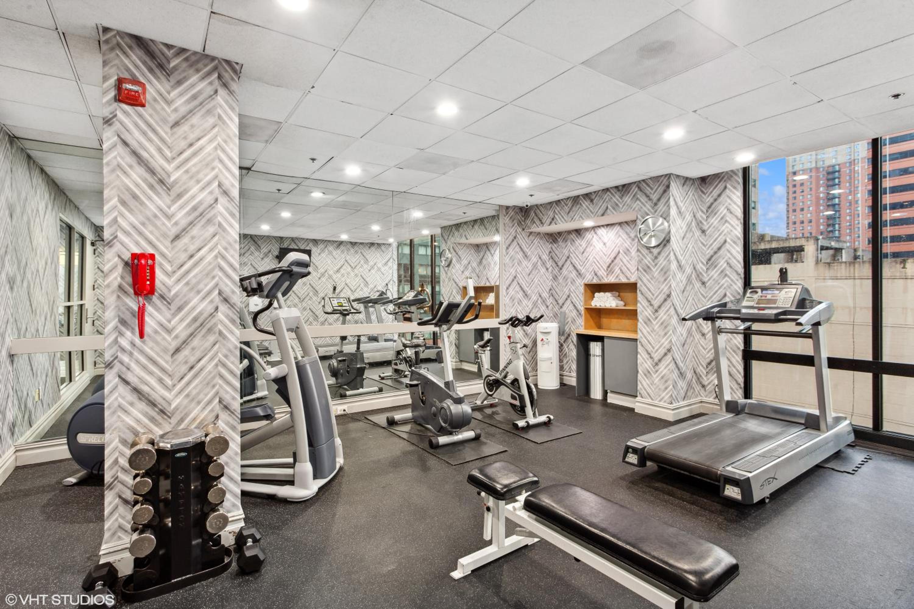 Comfort Inn Suites Baltimore Inner Harbor - Property Image 14