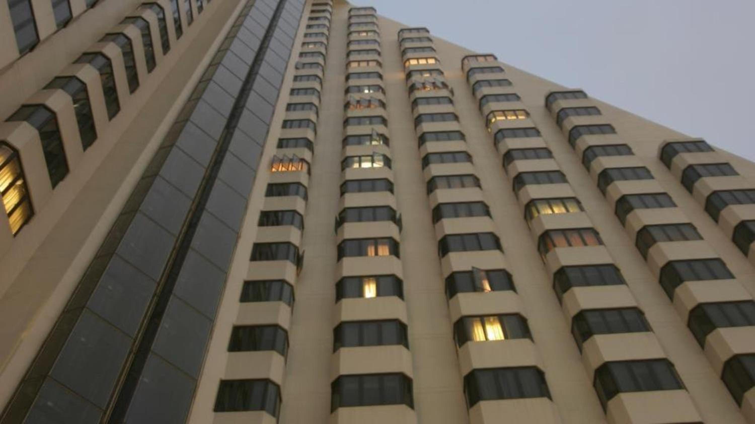 Affordable Serviced Apartments in Nana Omni Tower - Prime Sukhumvit location