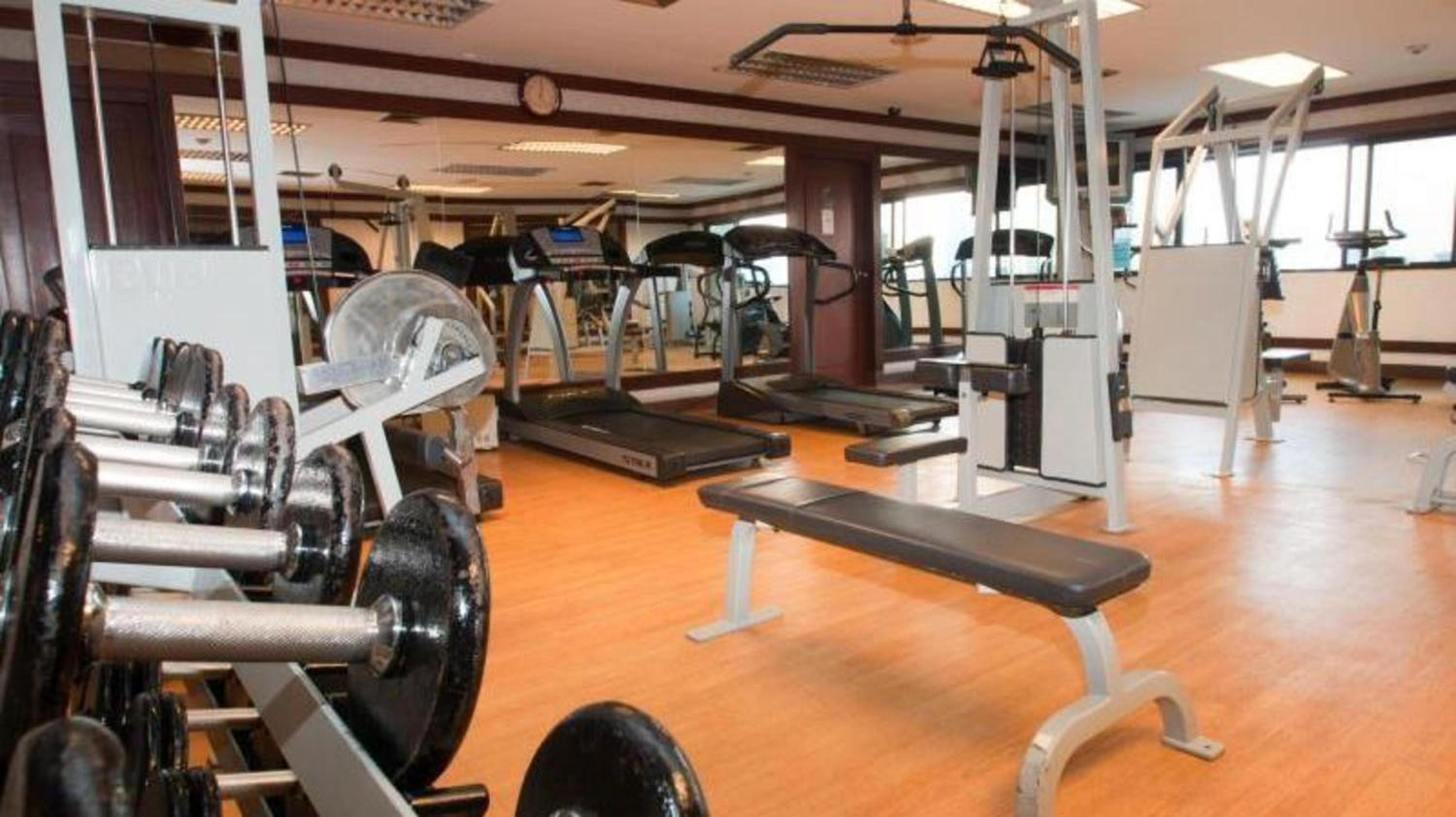 Affordable Serviced Apartments in Nana Omni Tower - Prime Sukhumvit location