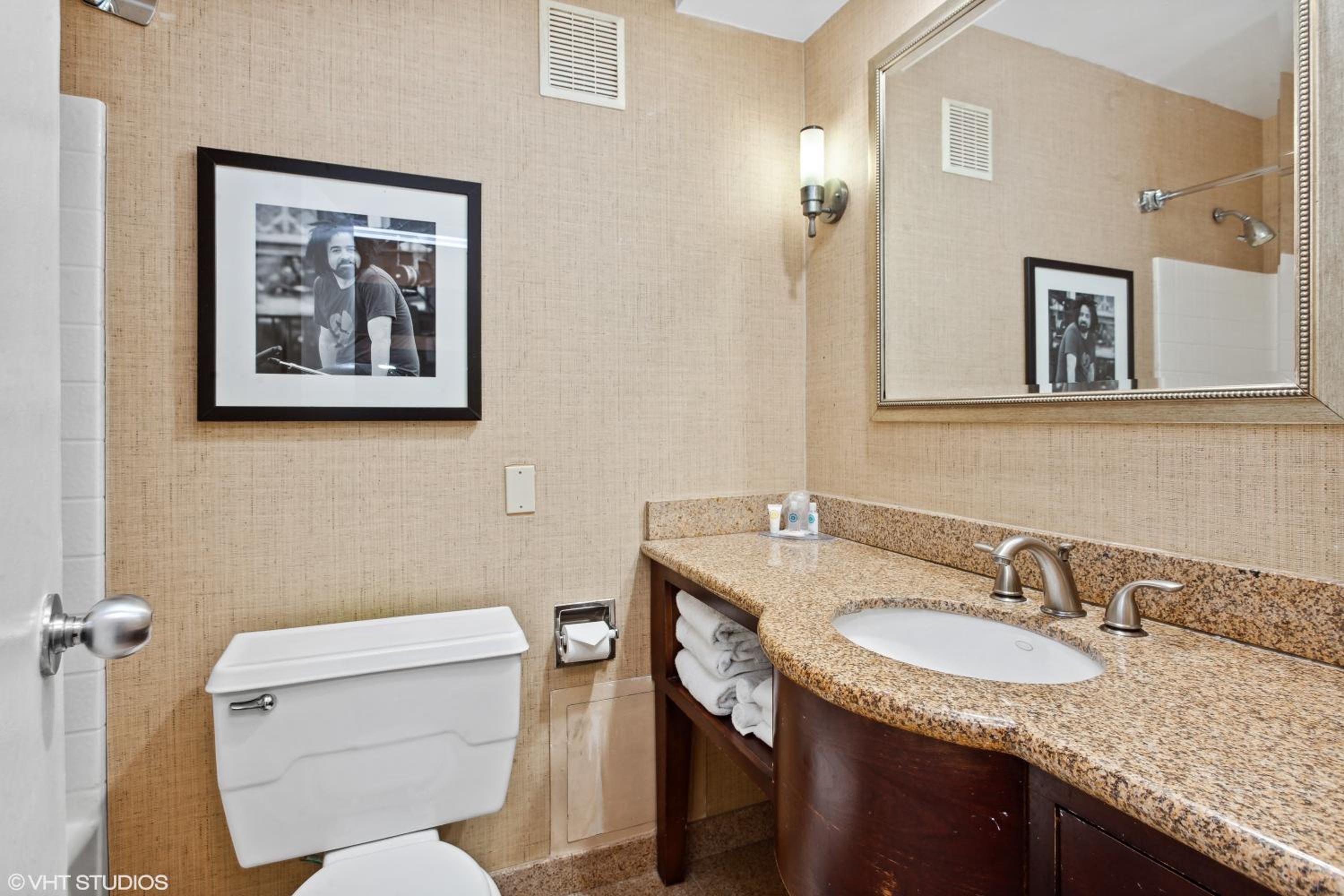 Comfort Inn Suites Baltimore Inner Harbor - Property Image 31