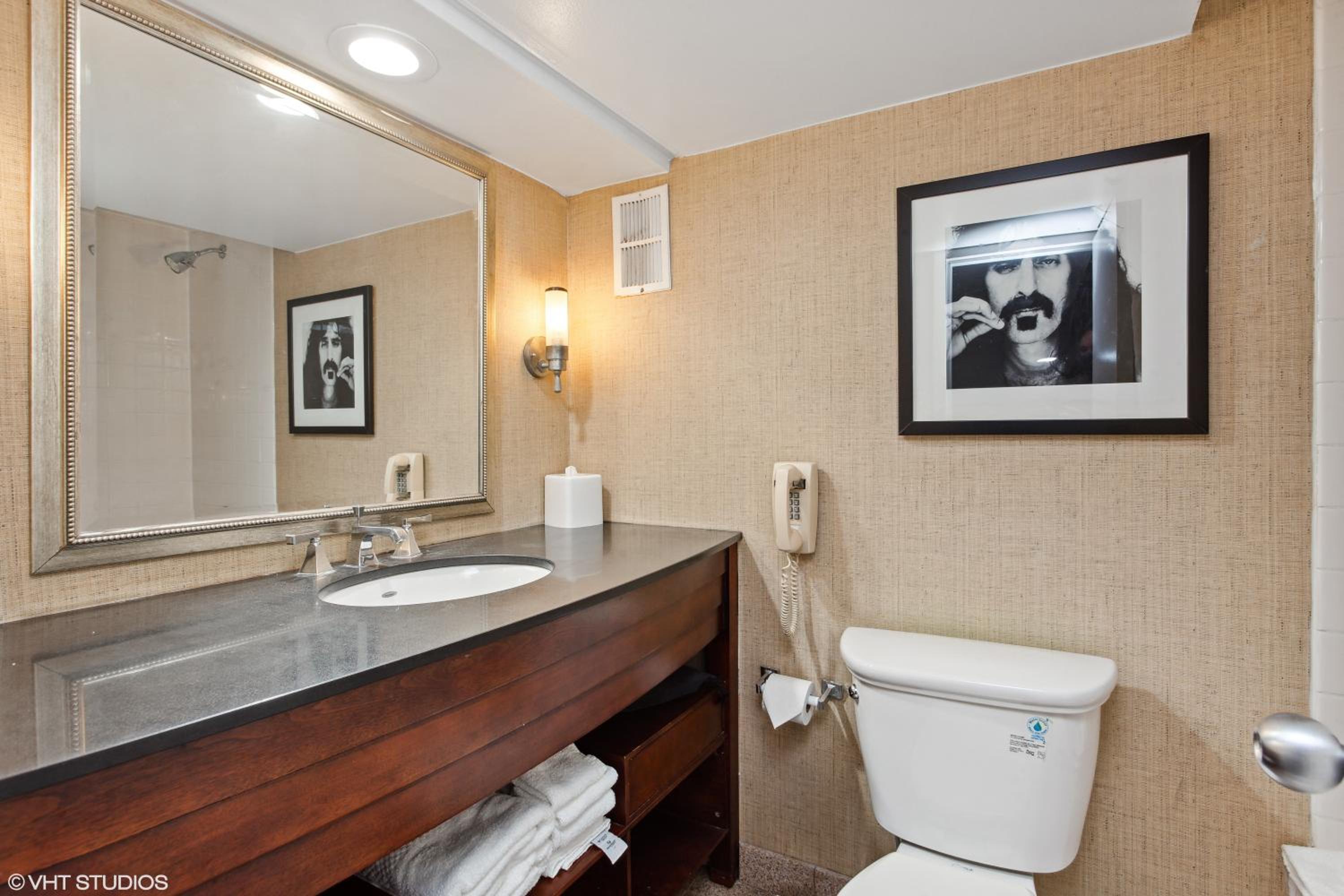 Comfort Inn Suites Baltimore Inner Harbor - Property Image 29