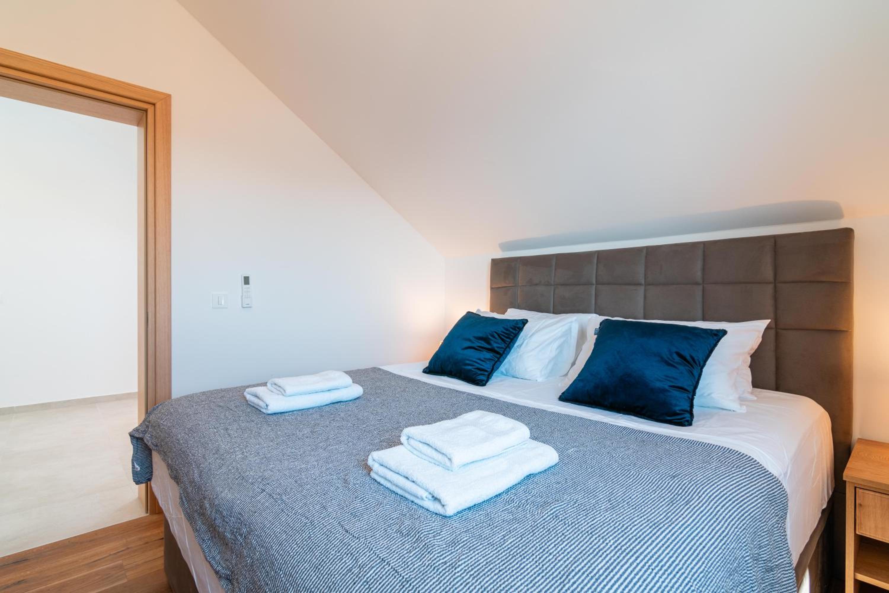 Luxury Mandre