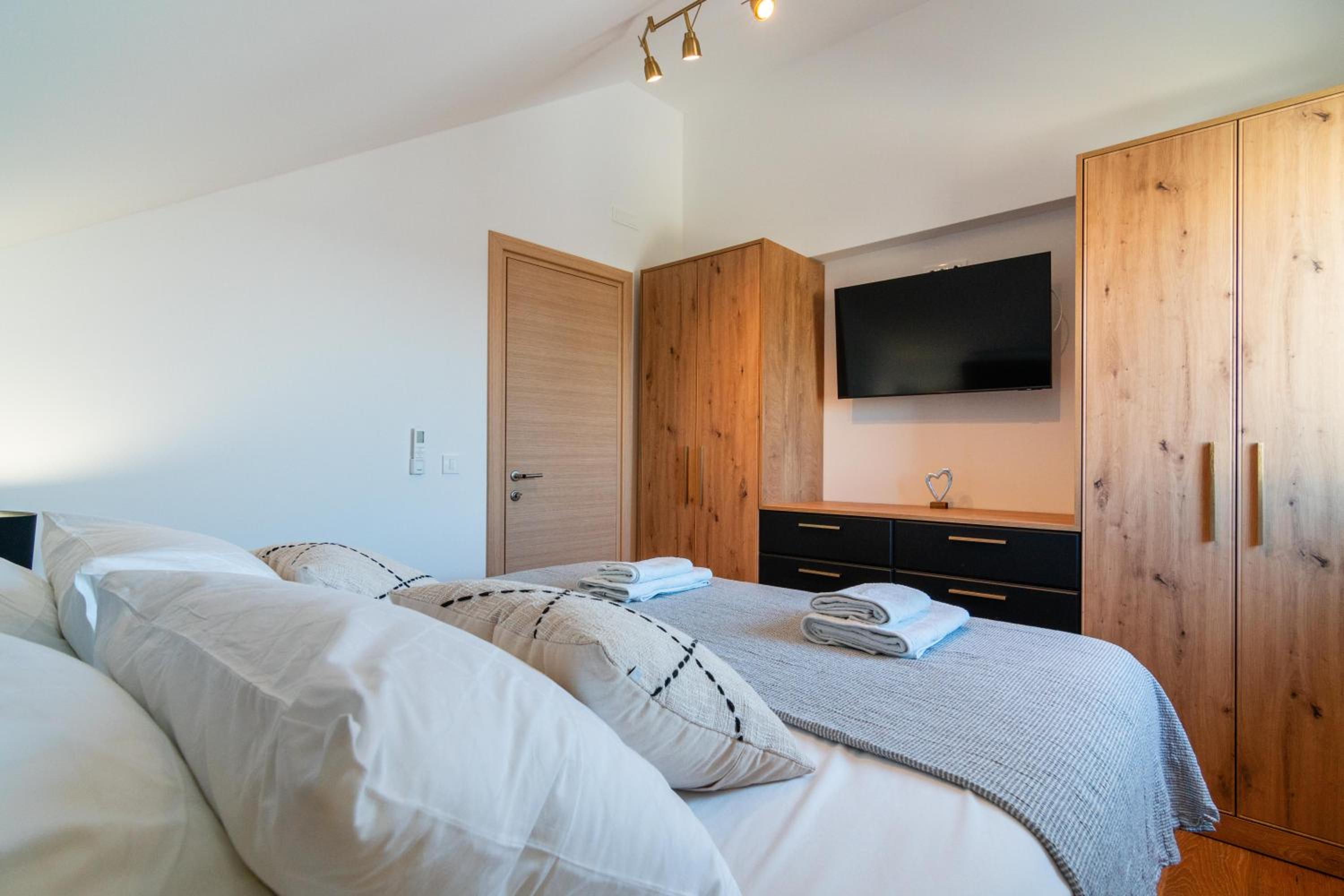 Luxury Mandre