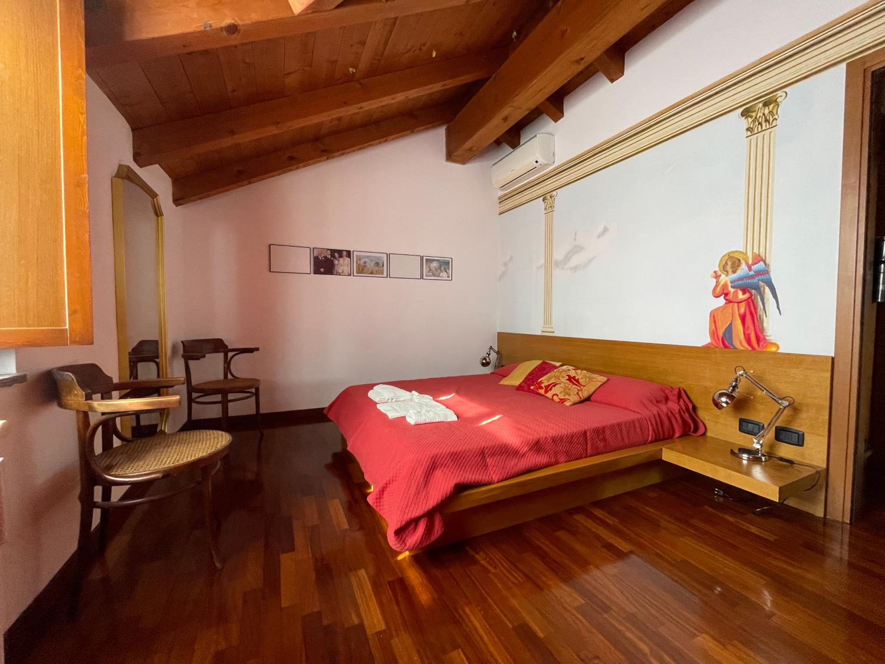 The Pretty Attic