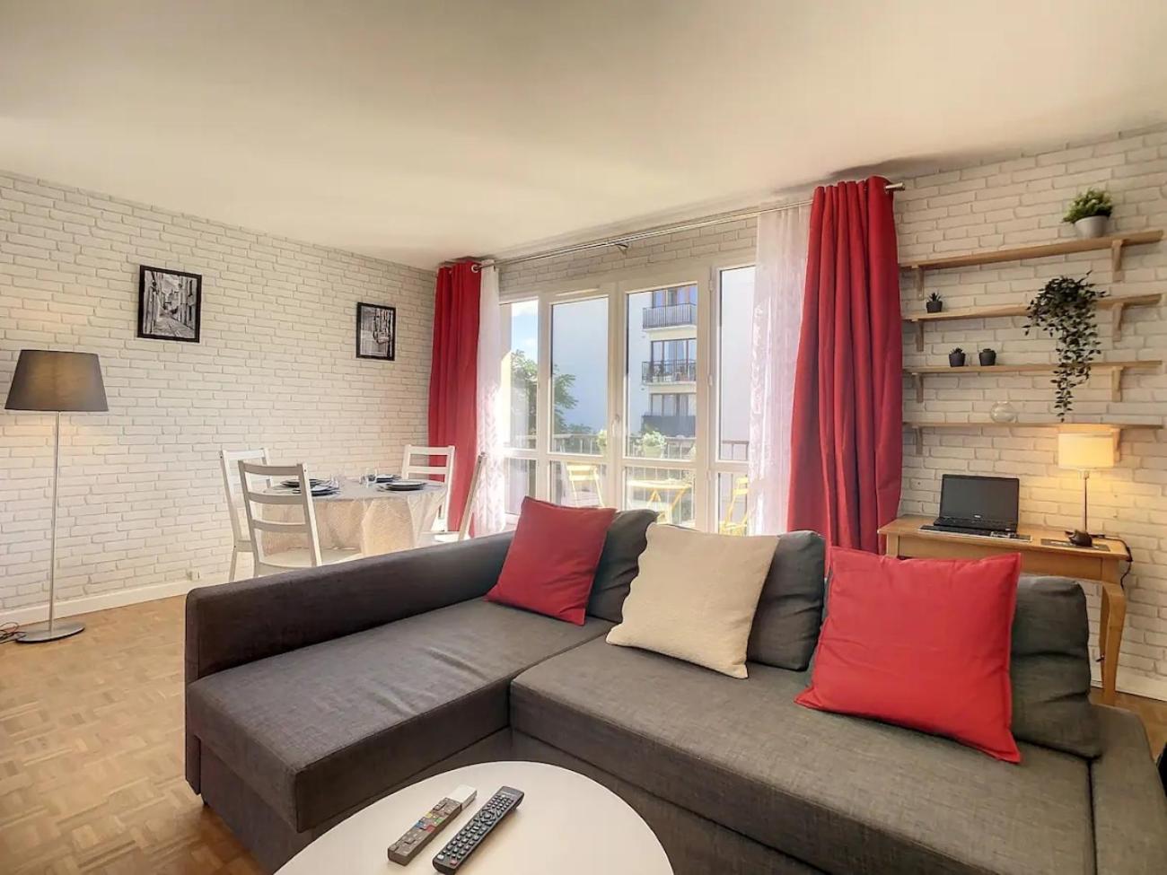 Appartement chic proche de Paris, parking inclus