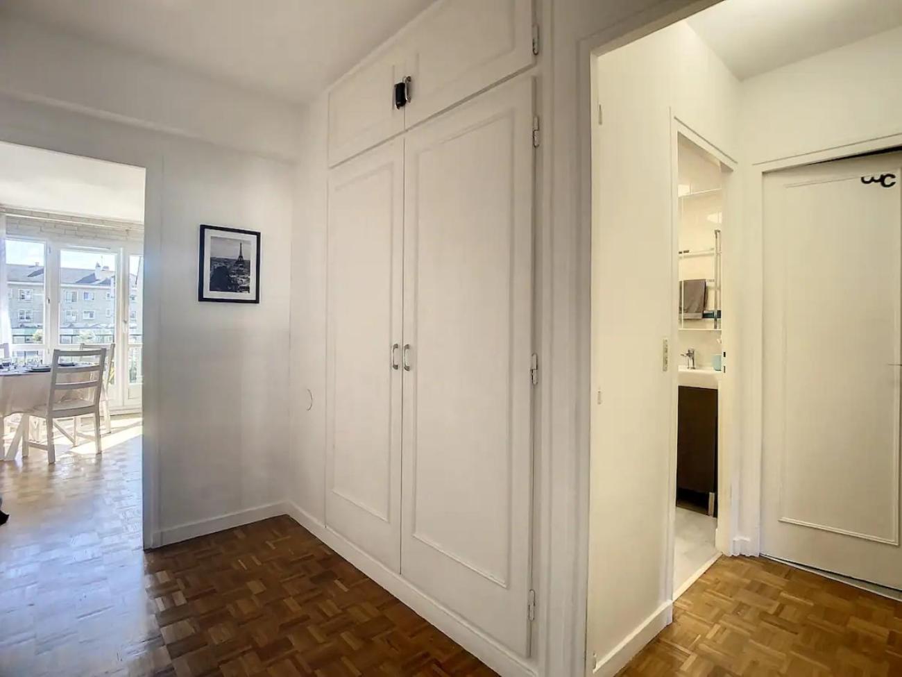 Appartement chic proche de Paris, parking inclus